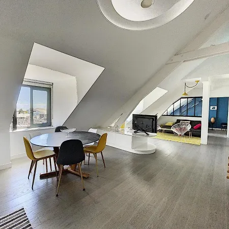 Duplex De Standing En Centre-ville Avec Parking, Proche Port Et - Fr-1-361-377 Апартаменты Гранвиль