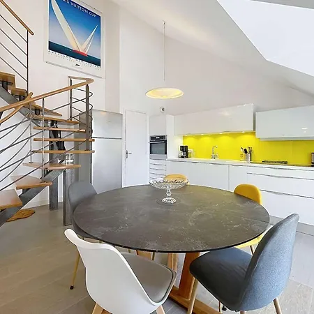 Duplex De Standing En Centre-ville Avec Parking, Proche Port Et - Fr-1-361-377 公寓 格朗维尔