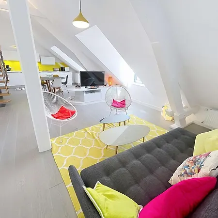 Duplex De Standing En Centre-ville Avec Parking, Proche Port Et - Fr-1-361-377 格朗维尔