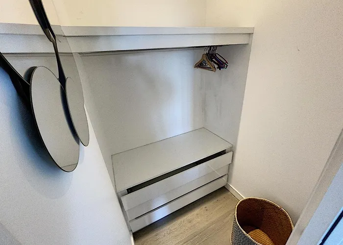 Duplex De Standing En Centre-ville Avec Parking, Proche Port Et - Fr-1-361-377