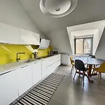 Duplex De Standing En Centre-ville Avec Parking, Proche Port Et - Fr-1-361-377 Apartment