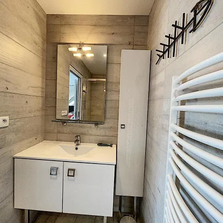 Duplex De Standing En Centre-ville Avec Parking, Proche Port Et - Fr-1-361-377 Apartment Granville