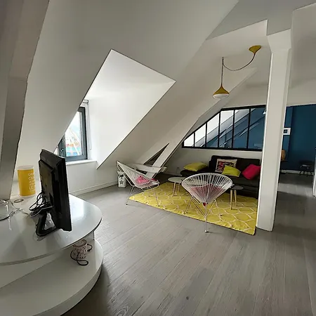 Duplex De Standing En Centre-ville Avec Parking, Proche Port Et - Fr-1-361-377 Apartment