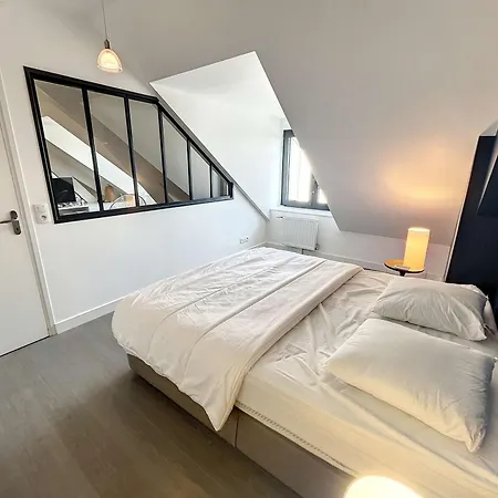 Duplex De Standing En Centre-ville Avec Parking, Proche Port Et - Fr-1-361-377 Apartman *