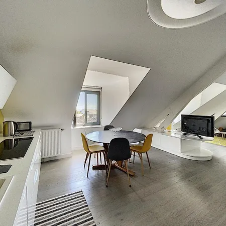 Apartman Duplex De Standing En Centre-ville Avec Parking, Proche Port Et - Fr-1-361-377