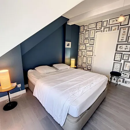 Duplex De Standing En Centre-ville Avec Parking, Proche Port Et - Fr-1-361-377