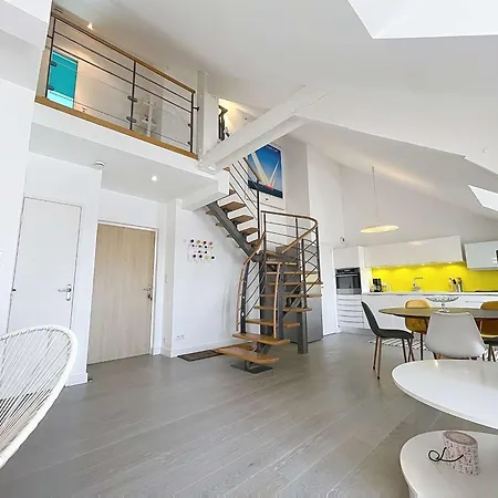 Duplex De Standing En Centre-ville Avec Parking, Proche Port Et - Fr-1-361-377 Apartment