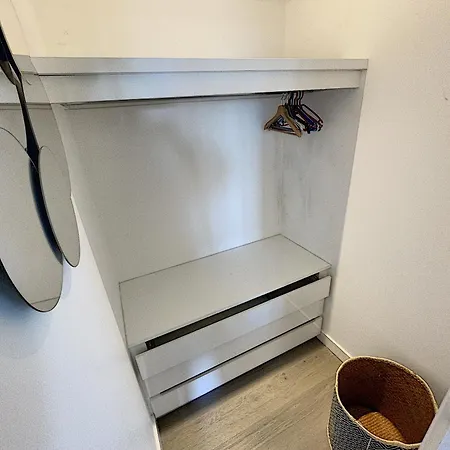 Duplex De Standing En Centre-ville Avec Parking, Proche Port Et - Fr-1-361-377 *