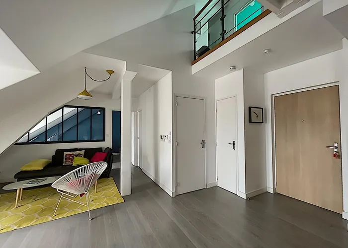 Duplex De Standing En Centre-ville Avec Parking, Proche Port Et - Fr-1-361-377 Lejlighed *